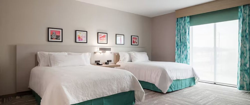 Фото Hilton Garden Inn Pensacola Downtown