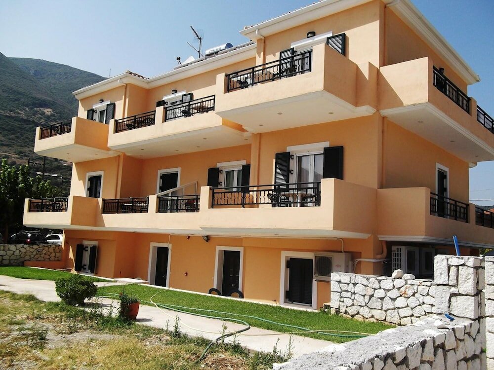 Фото Calypso Luxury Studios