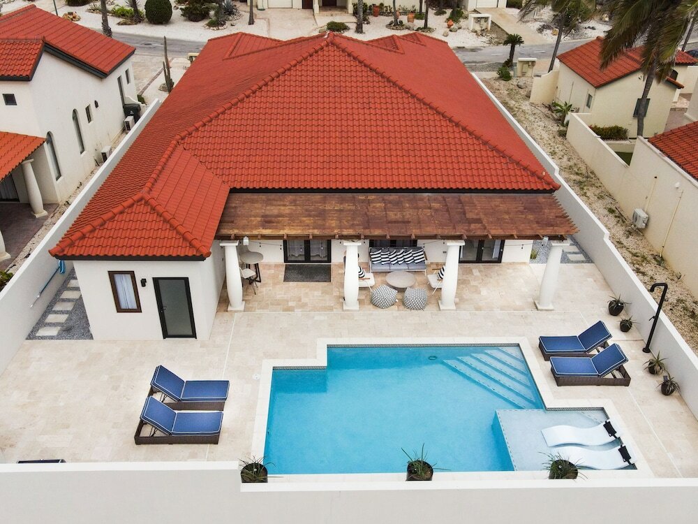 Фото Newly Remodeled 5-bedroom 5-bath in Tierra del Sol!