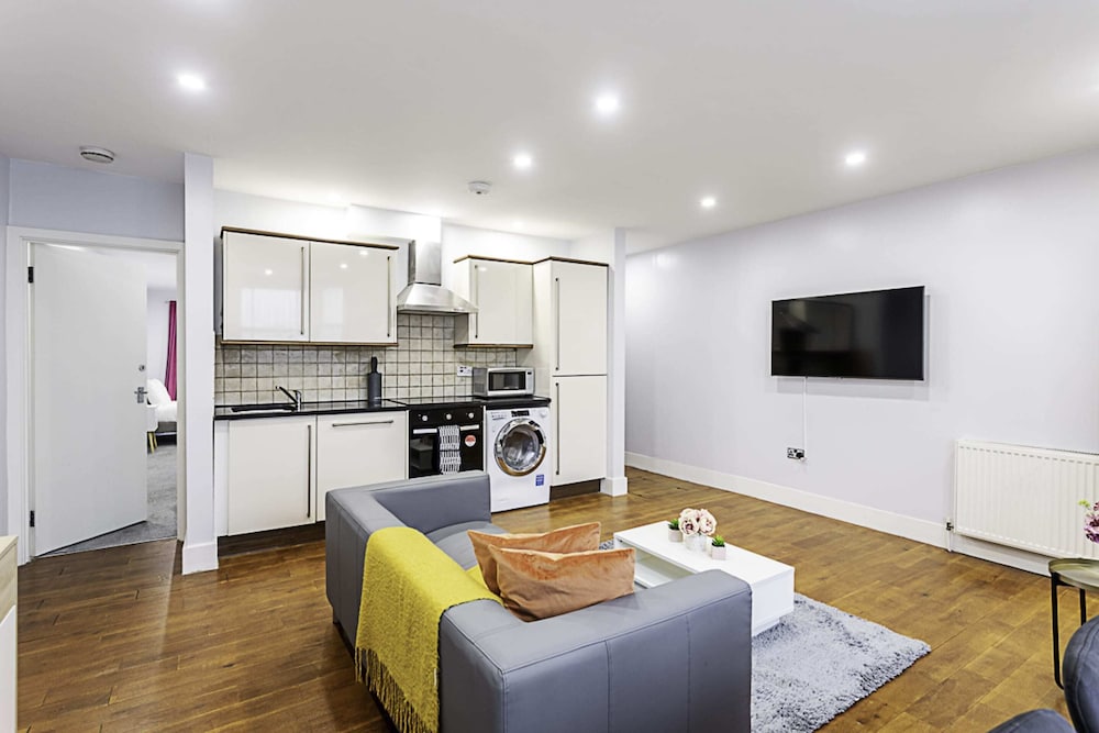 Фото Bright Clapham Apartment