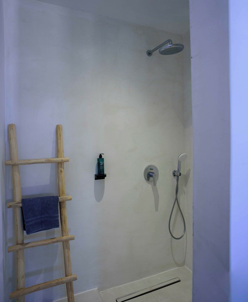 Фото RyoLithos Suites