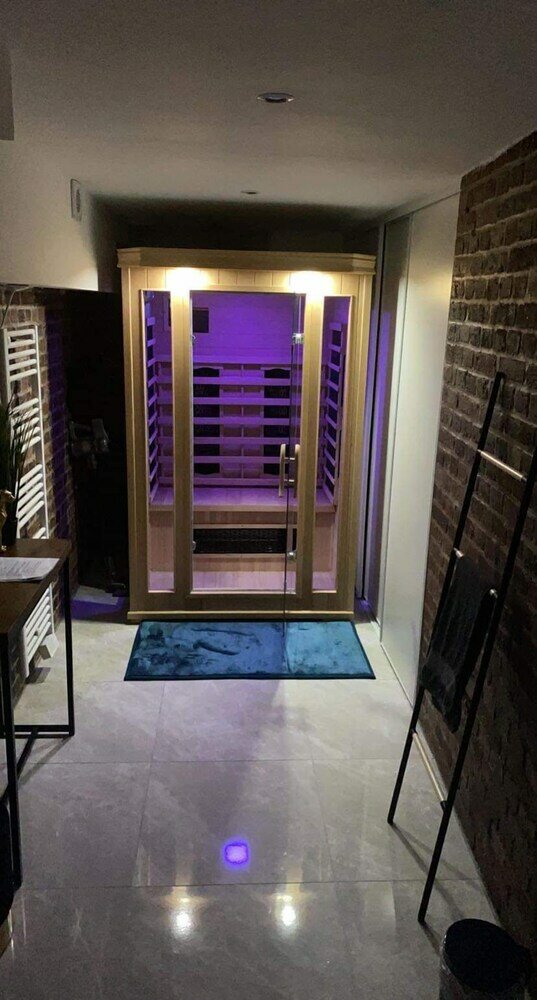 Фото La Forteresse Jacuzzi-Sauna