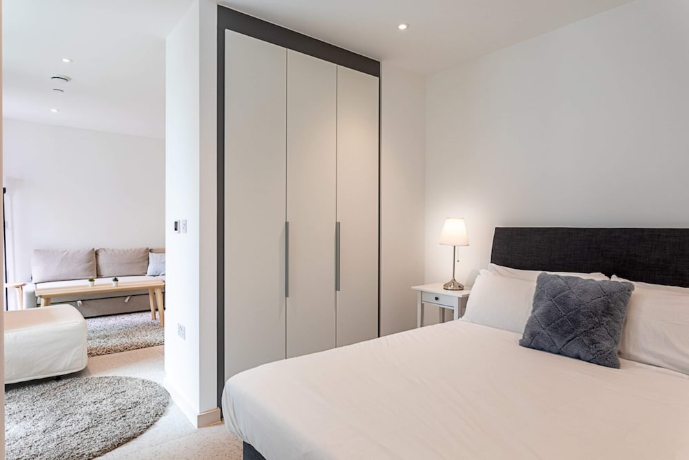 Фото Whitechapel Modern Studio Flat