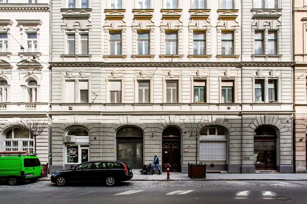 Фото Vorosmarty 73 Apartment