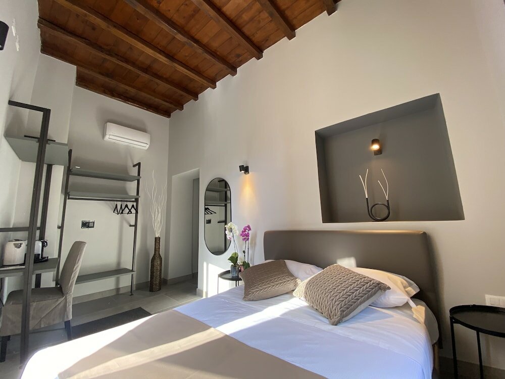 Фото Soha Piazza di Spagna Boutique