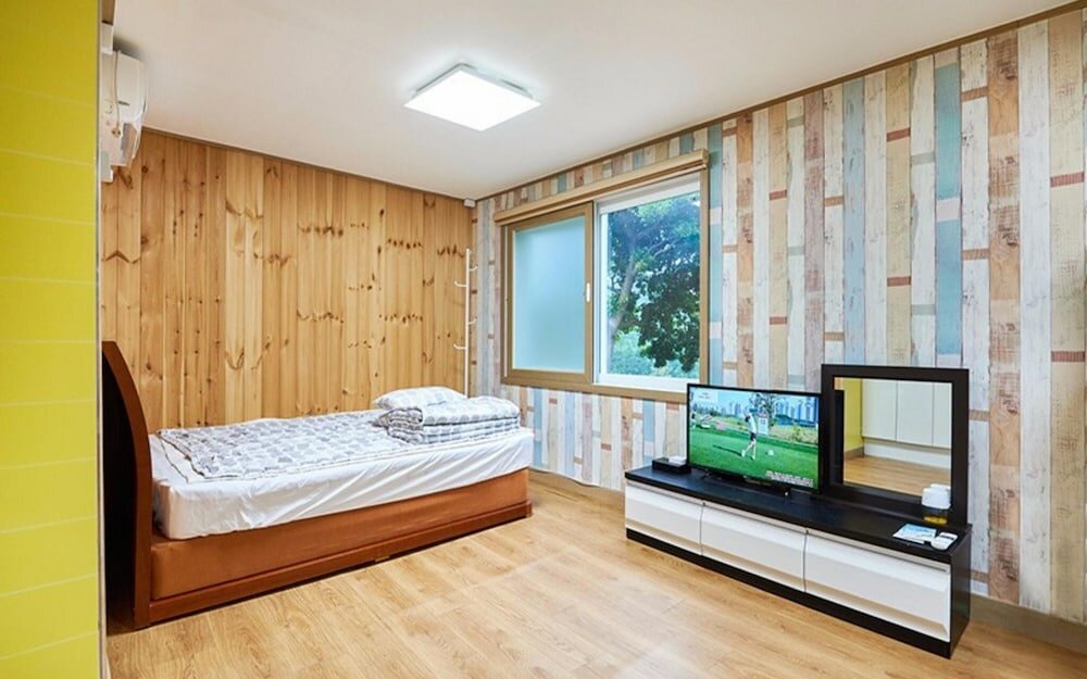 Фото Yeosu Dolsan Healing Pension