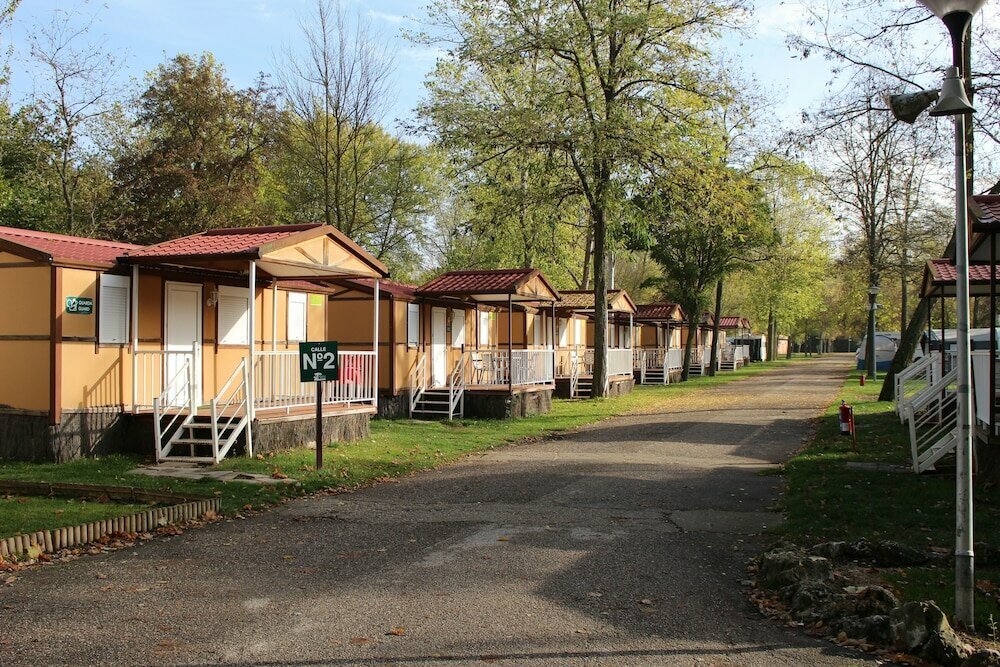 Hotel Camping Fuentes Blancas, Castile and Leon, photo