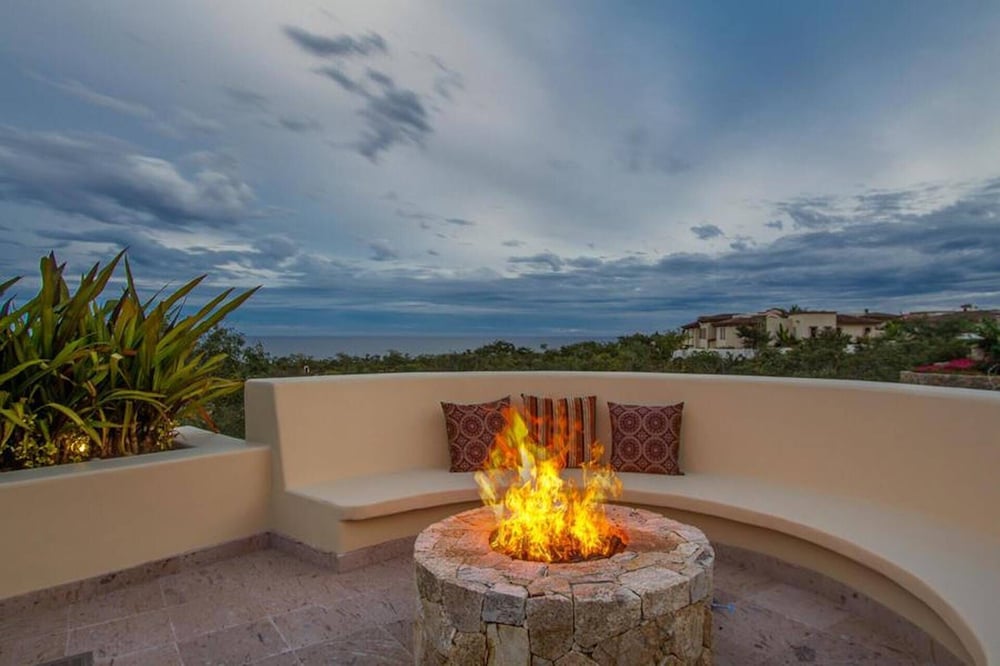 Фото Villa Delmar Exquisite Villa w Views