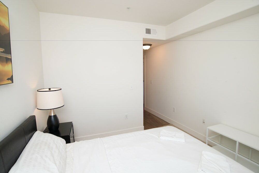 Фото Glendon Apartments