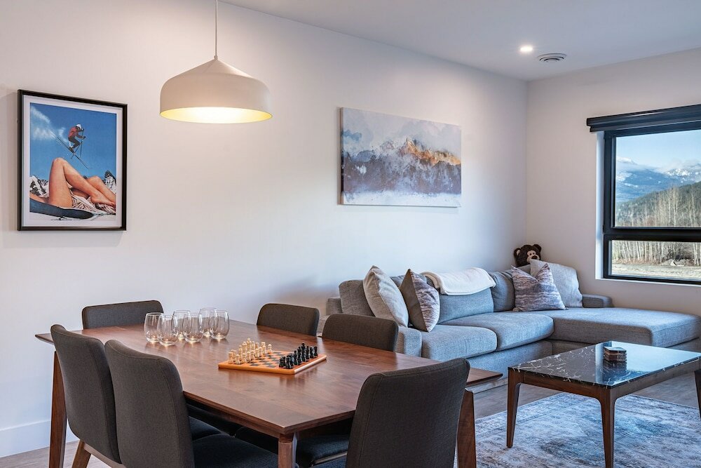 Фото Mountainside Revival Revelstoke Vacations