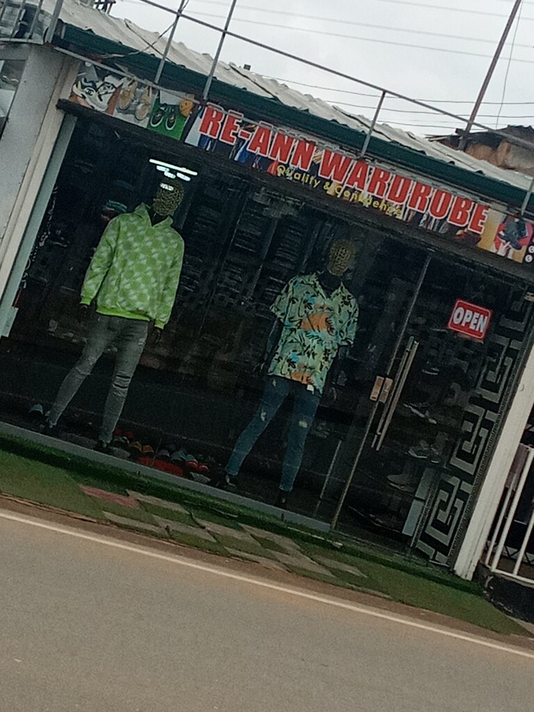 Clothing store Dee-Ann wardrobe, Accra, photo