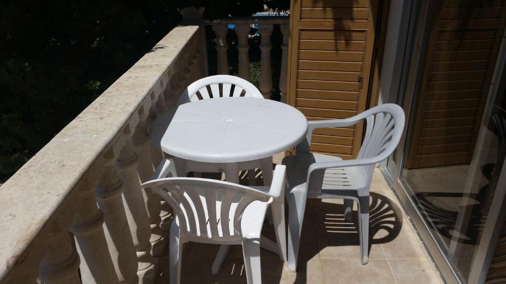 Фото Kotzias Hotel Apartments