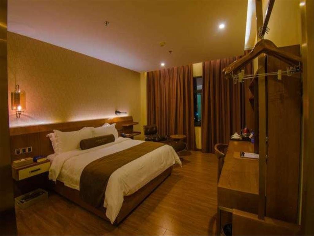 Фото James Joyce Hotel Qingyuan City Hall