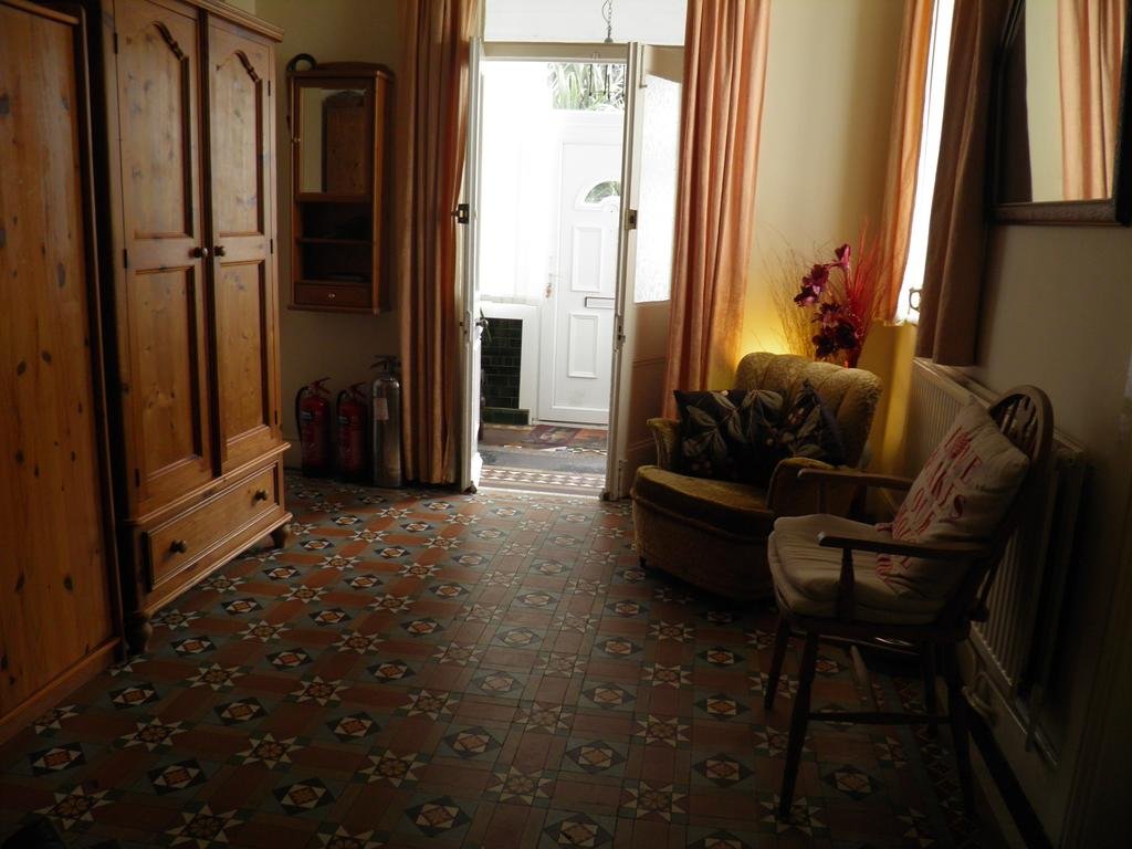 Фото Holyhead Lodge