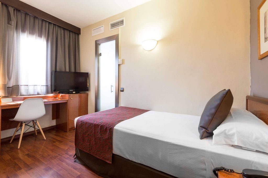 Фото Catalonia Castellnou