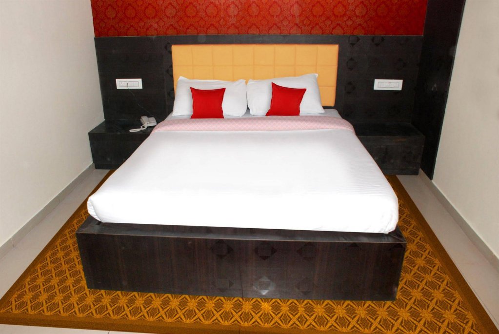 Фото Oyo 7148 Adore Inn