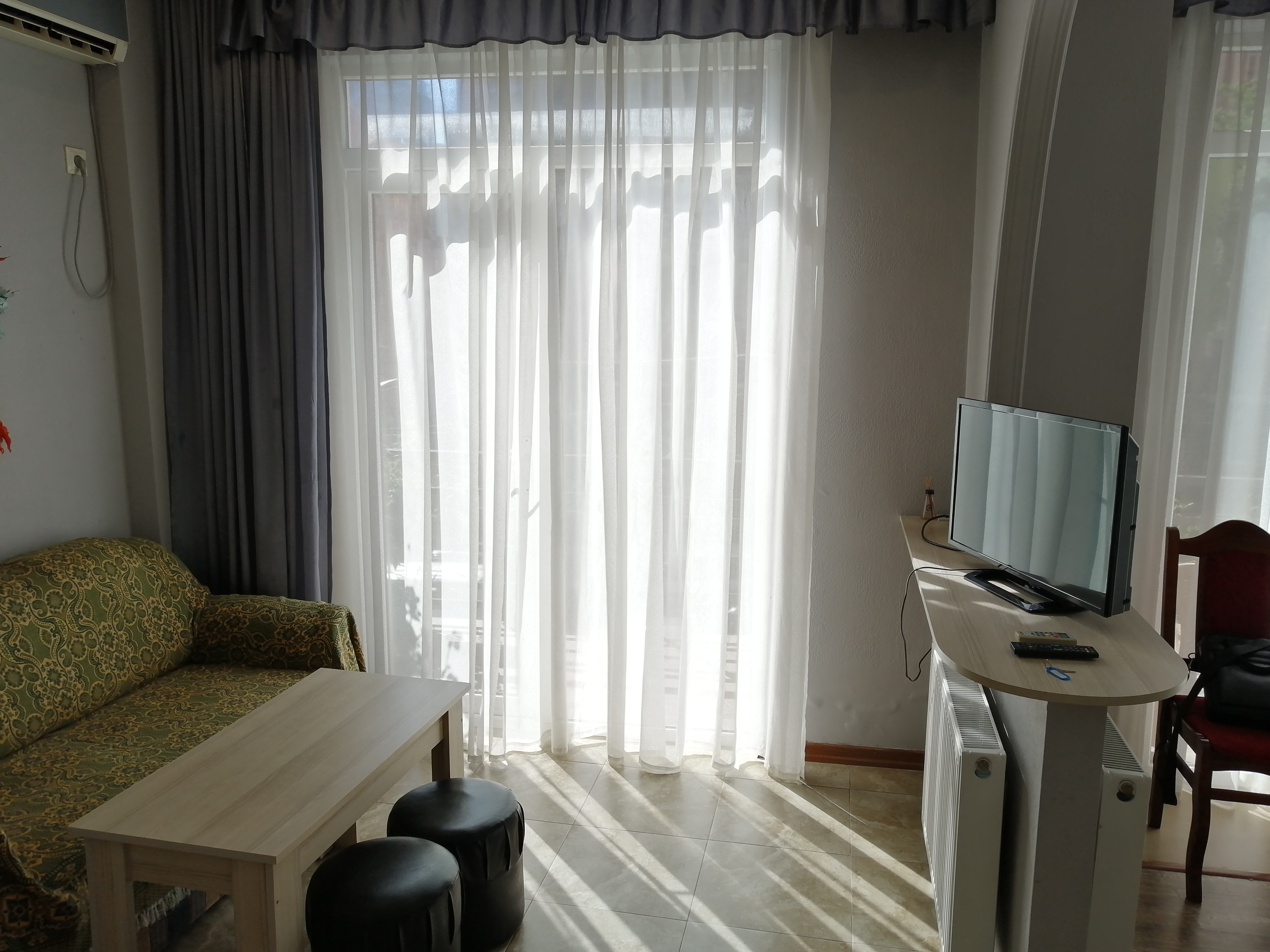 Фото отеля 2