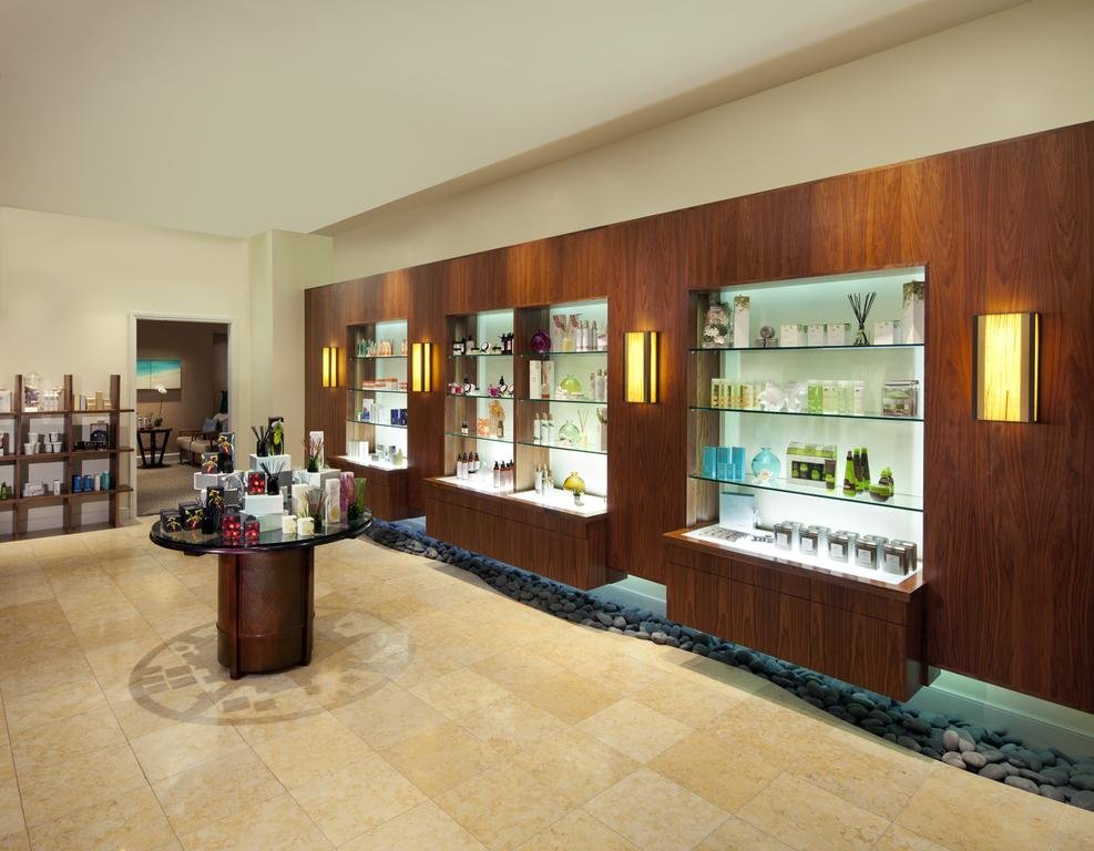 Фото Moana Surfrider, A Westin Resort & SPA, Waikiki Beach