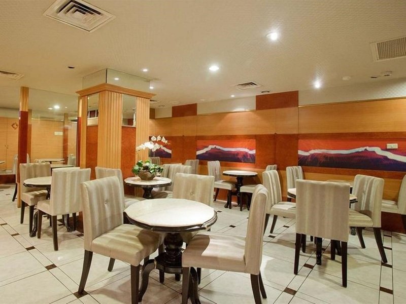 Фото Charming Castle Hotel