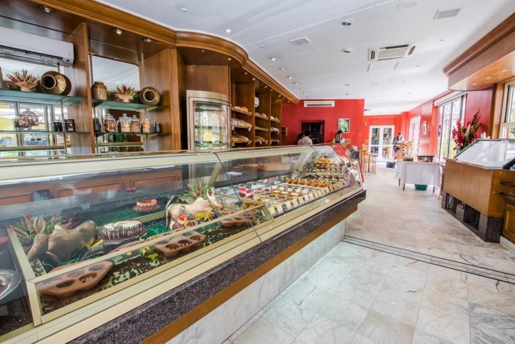 Фото Hôtel Colbert SPA & Casino