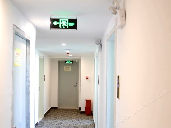 Фото Zhuhai Lian Fa Hotel