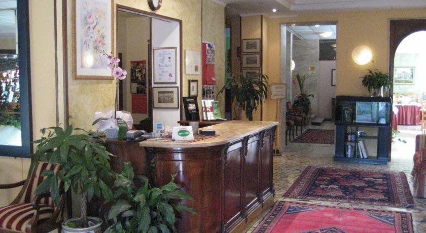 Фото Domus Hotel Adele