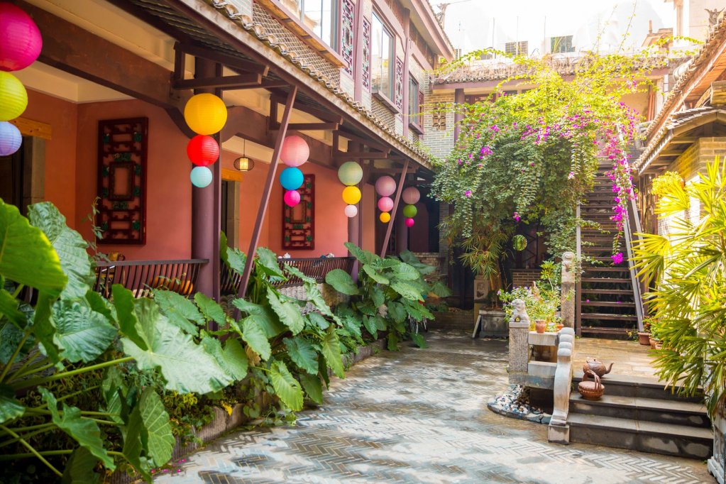 Фото отеля 1