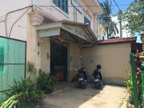 Гостиница Lucky 999 Guesthouse в Баттамбанге