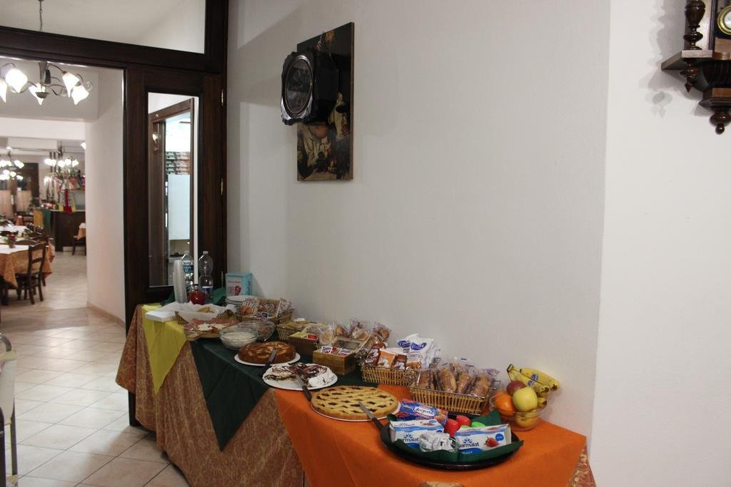 Фото Albergo Ristorante Pizzeria La Bocca di Bacco