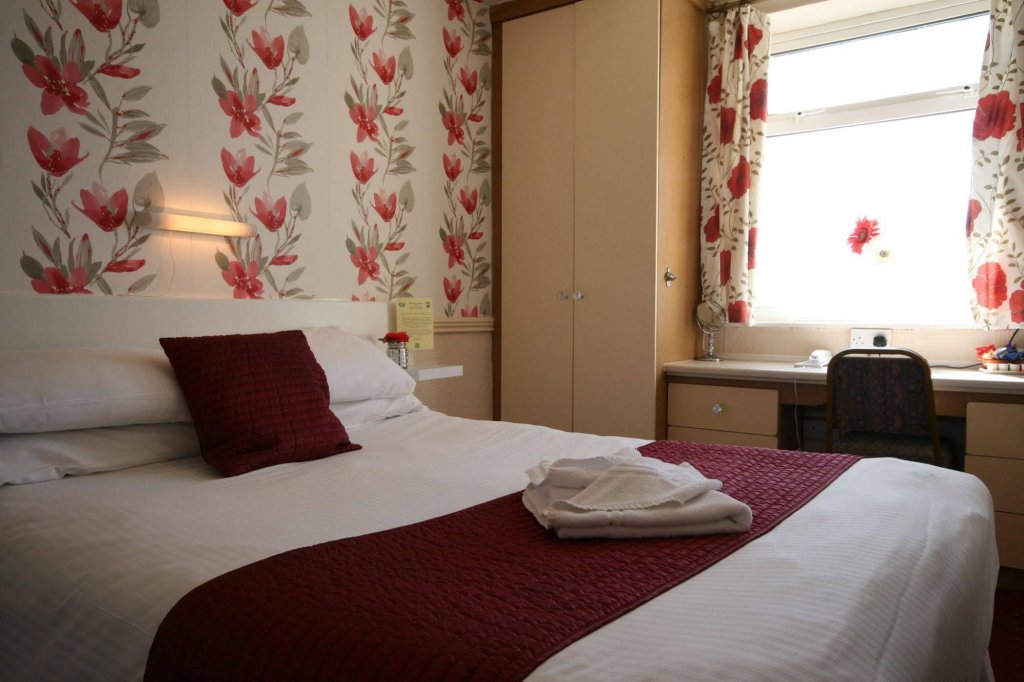 Фото The Blenheim Mount Hotel