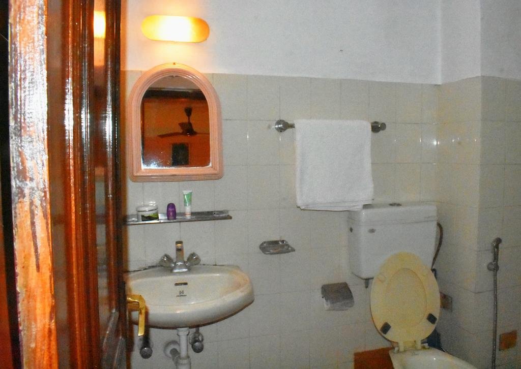 Фото Festoon Hotel