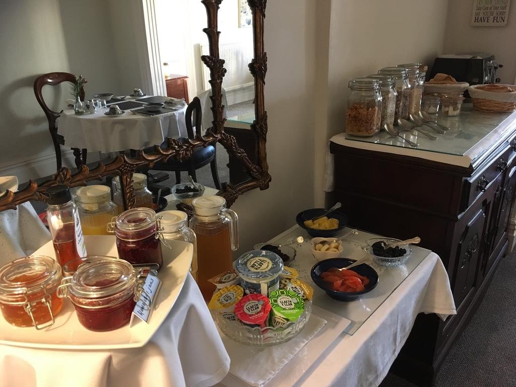 Фото Tides Reach Guest House