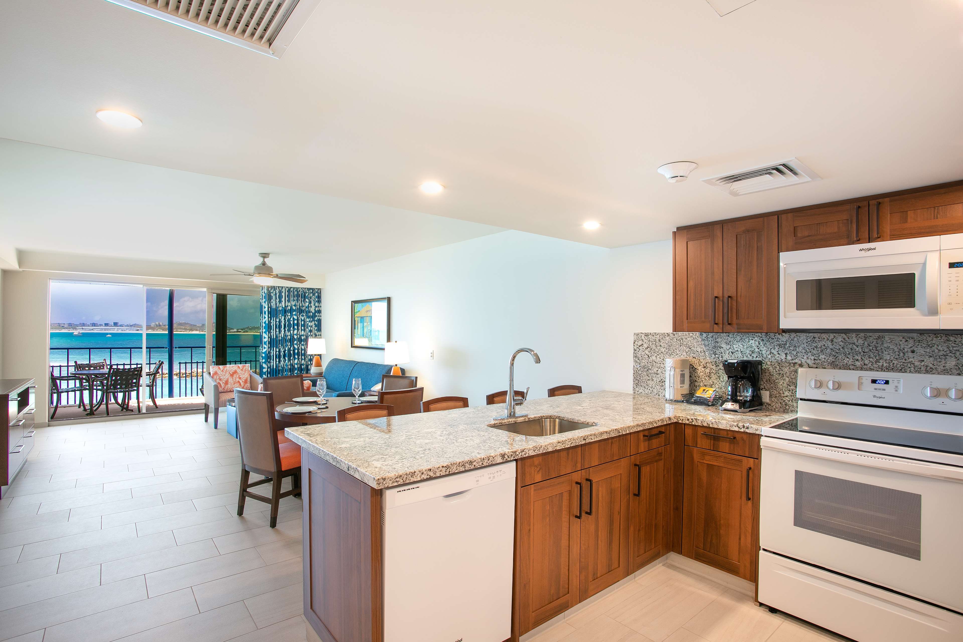 Фото Hilton Vacation Club Flamingo Beach St. Maarten