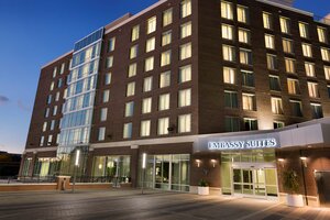 Гостиница Embassy Suites by Hilton Greenville Downtown Riverplace
