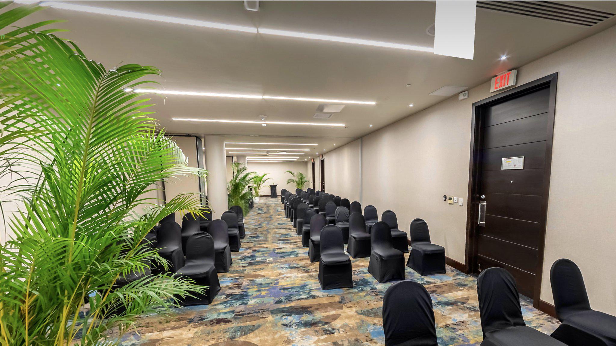 Фото Holiday Inn Santo Domingo