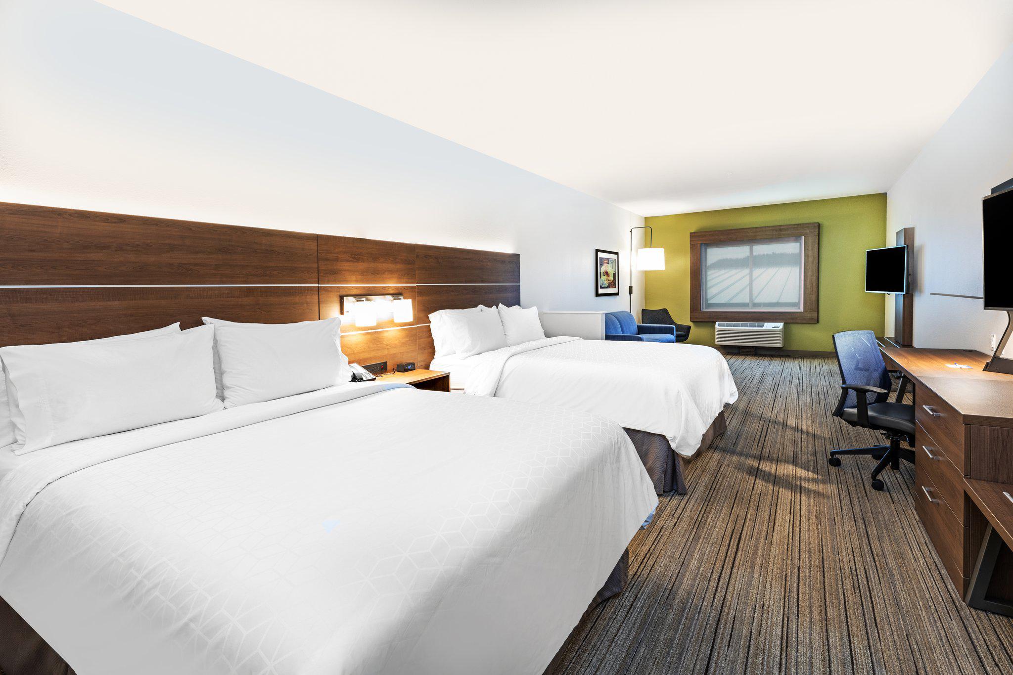 Фото Holiday Inn Express Hotel & Suites Ozona, an Ihg Hotel