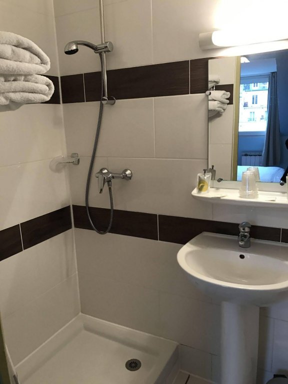 Фото Tipi Hôtel