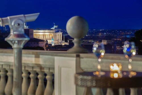 Гостиница Hotel Savoy в Риме