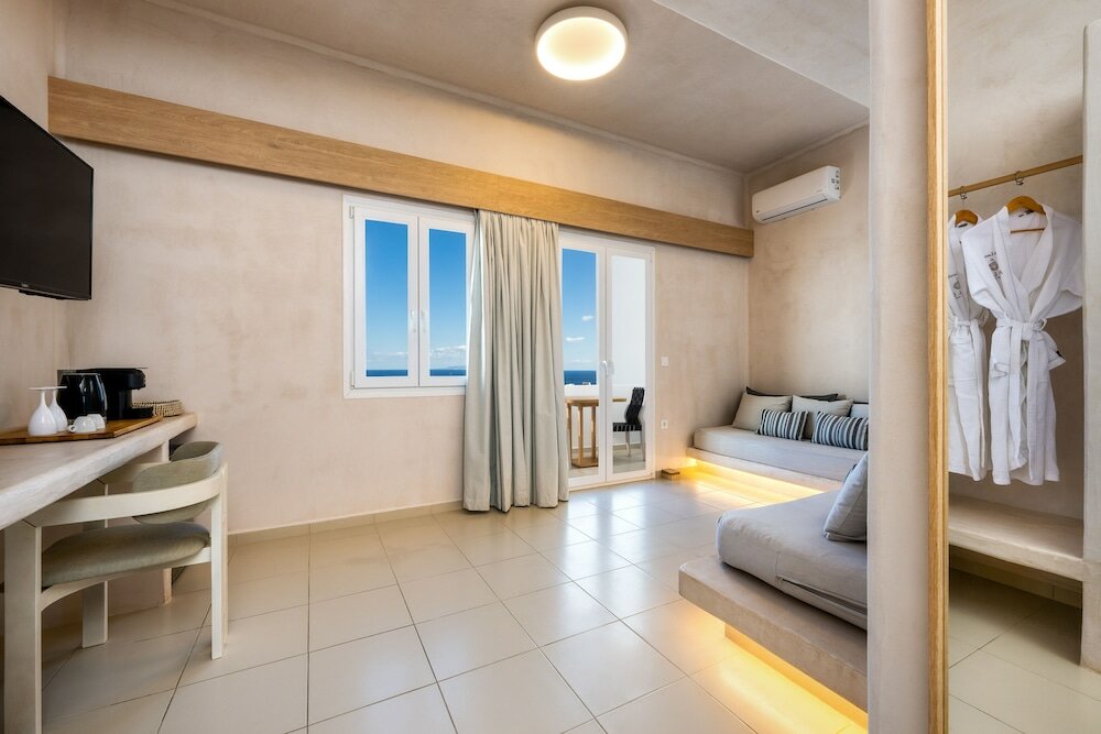 Фото Aelia Luxury Suites