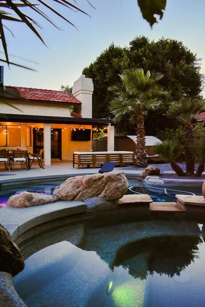 Фото 4-bdrm Vacation Dream Home W/backyard Paradise!