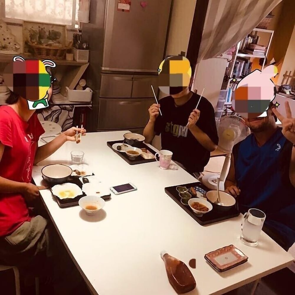 Фото Royal Home Dormitory - Hostel