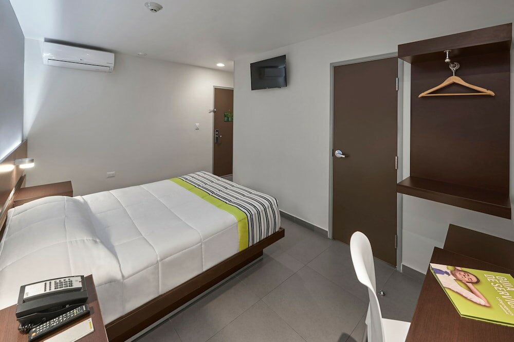 Фото City Express Junior by Marriott Aguascalientes Centro