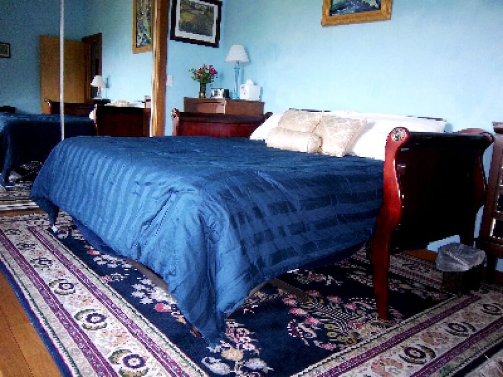 Фото Coppertoppe Inn and Retreat Center