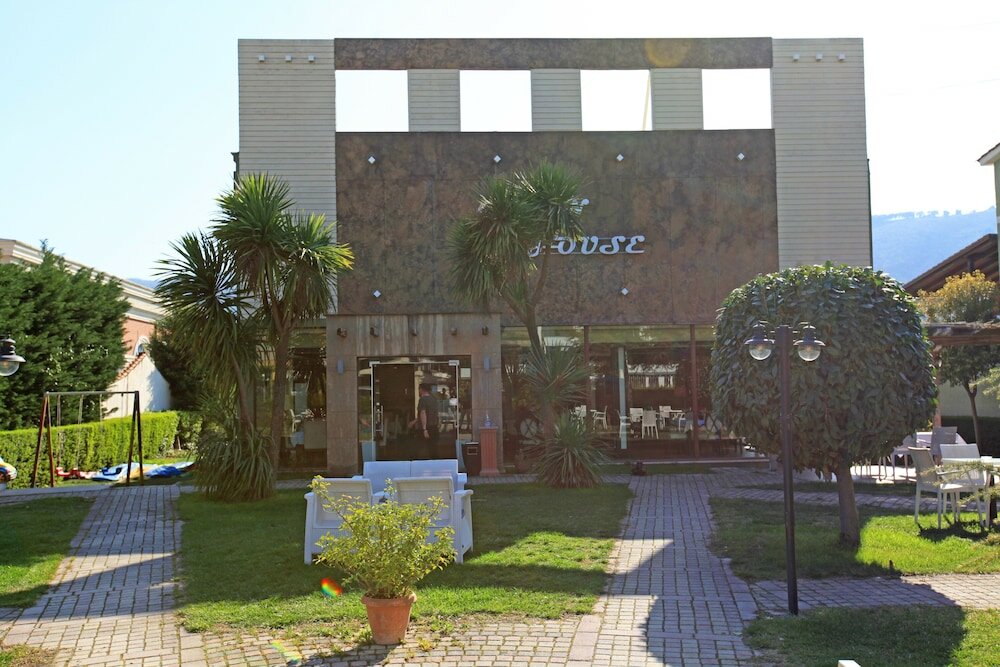 Фото отеля 4