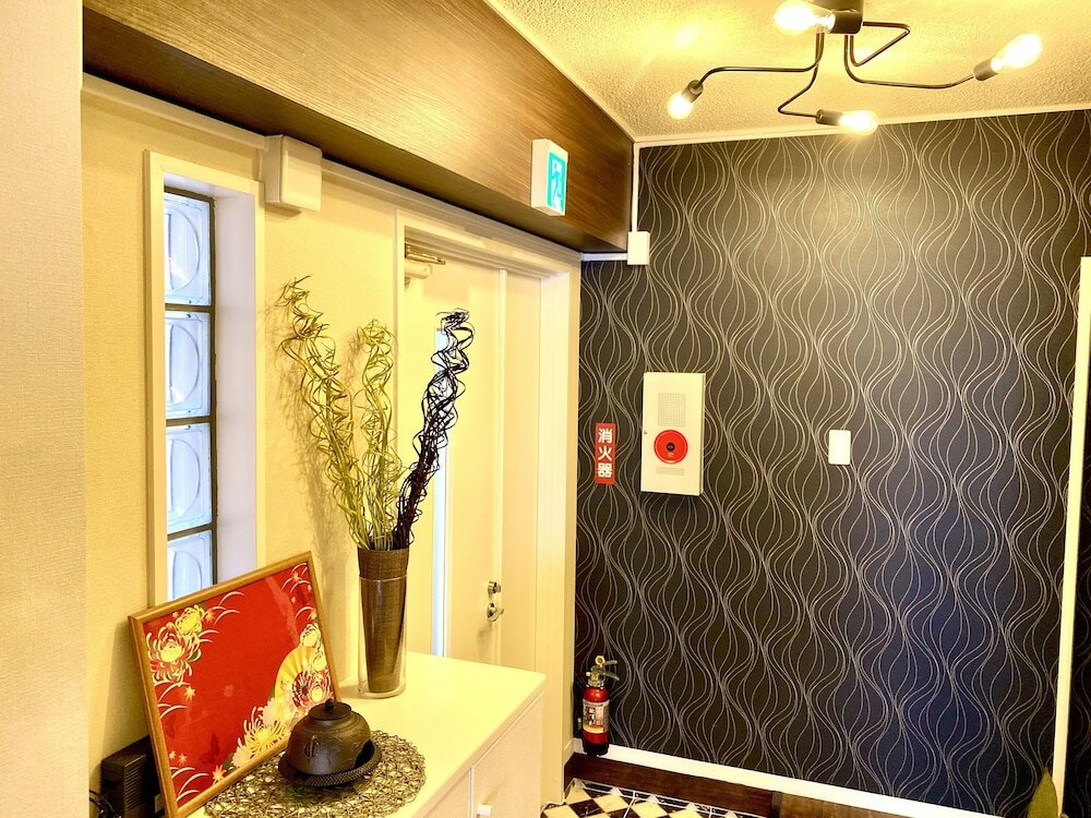 Фото Chatan Tall House