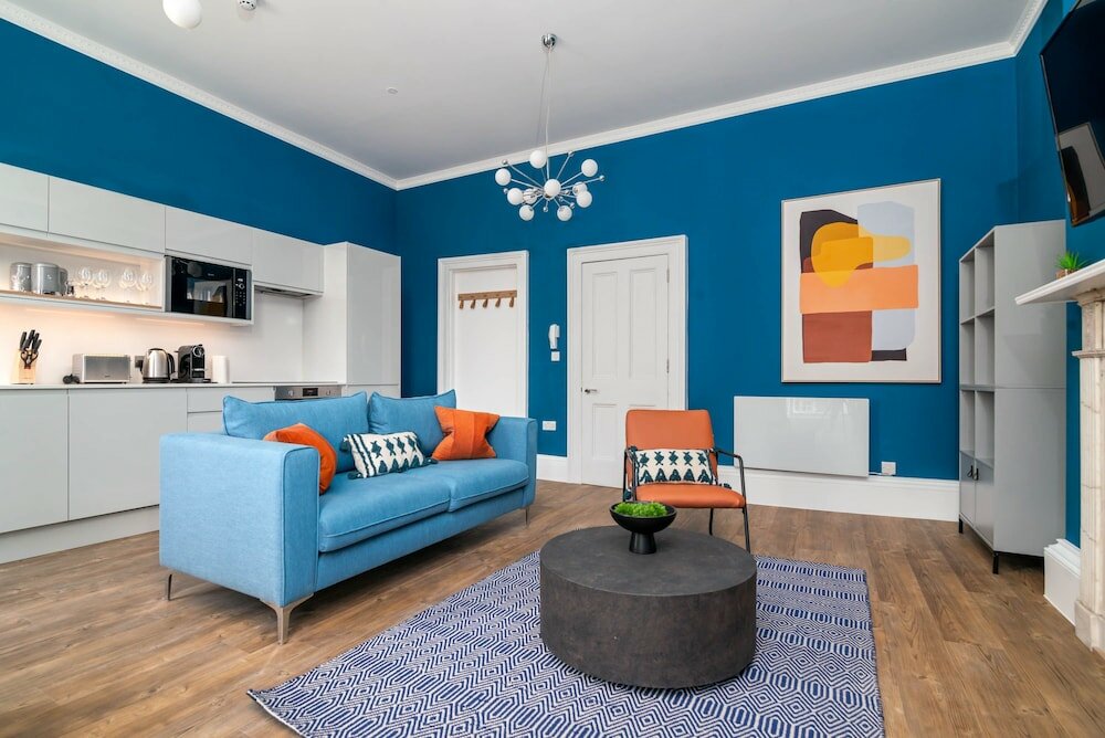 Фото 37 Doughty Street