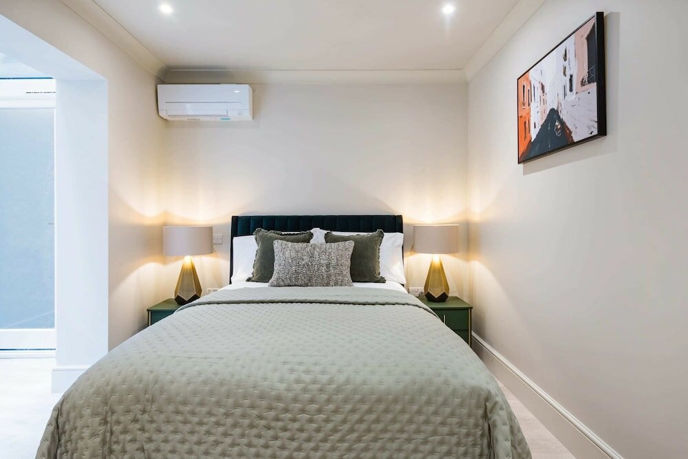 Фото Marble Arch Suite 2-hosted by Sweetstay