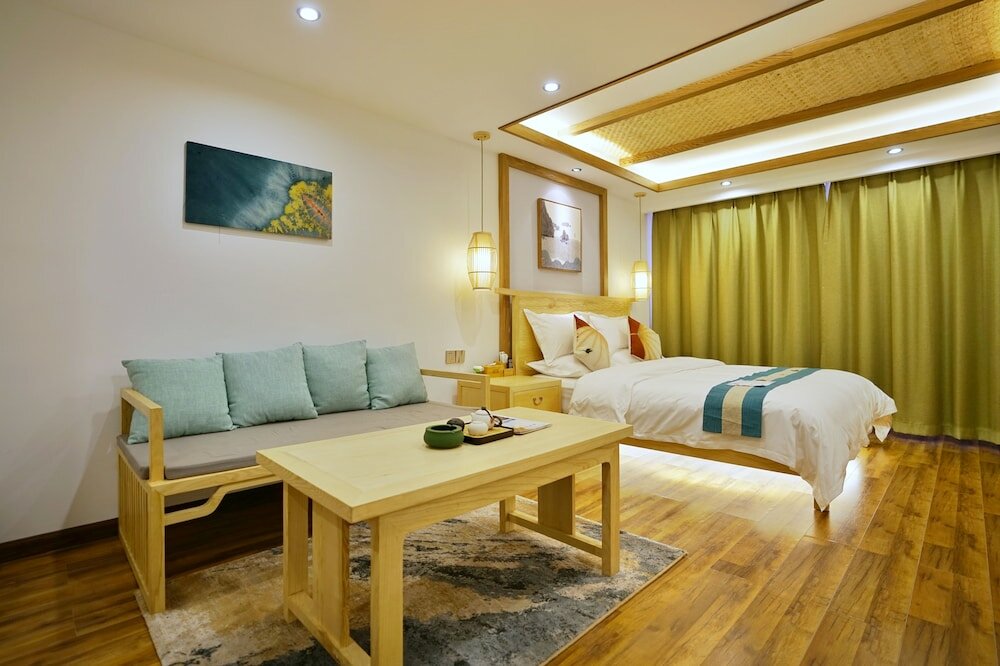 Фото Yuexijiang Boutique Holiday Hotel