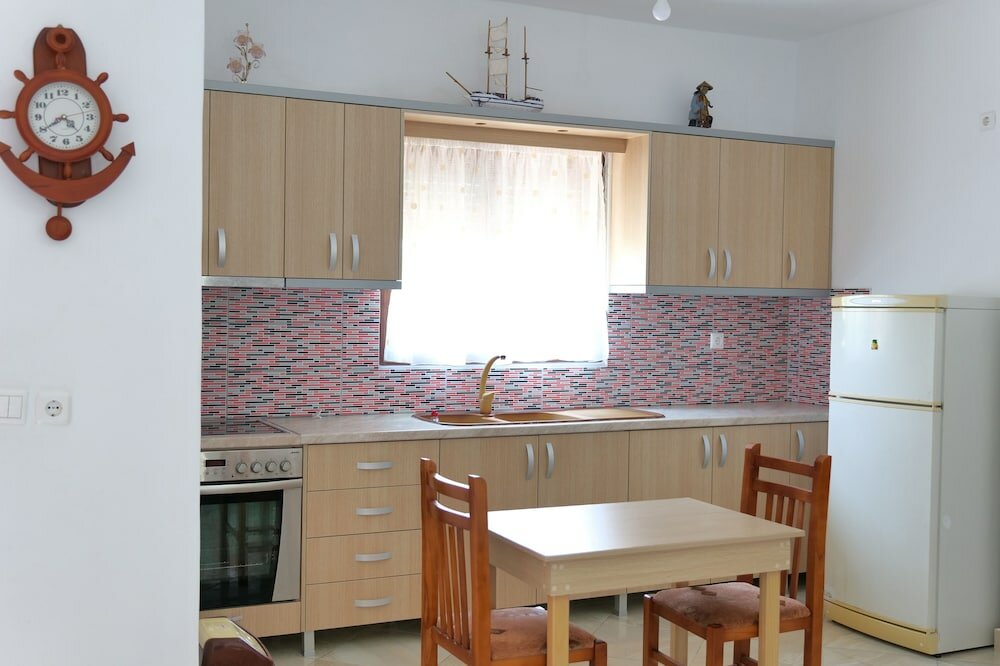 Фото Pellumb Apartments