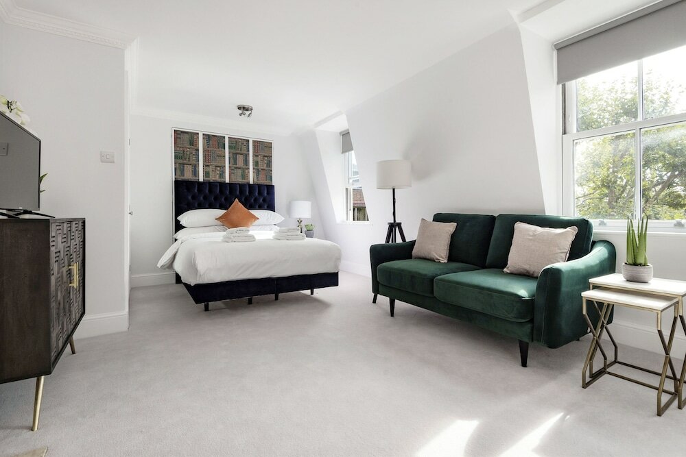 Фото 3 Sloane Gardens by UnderTheDoormat